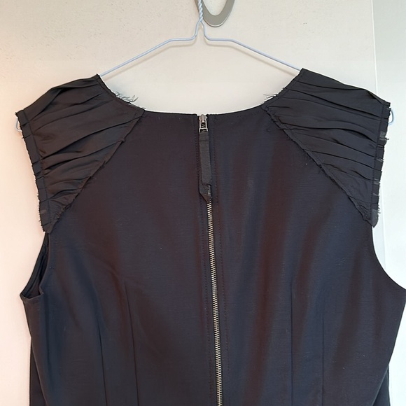 Banana Republic Black V neck cap-sleeved dress - Picture 5 of 10